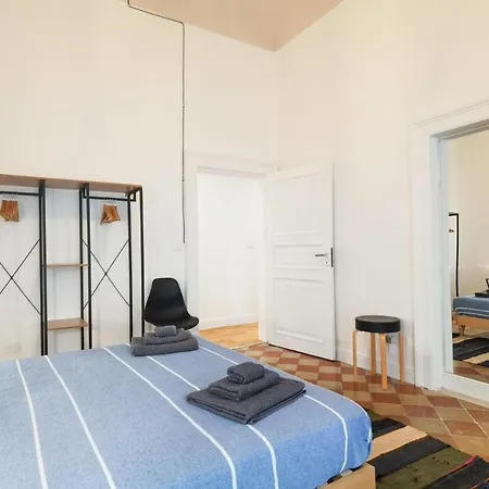 Apartment Grey Syracuse